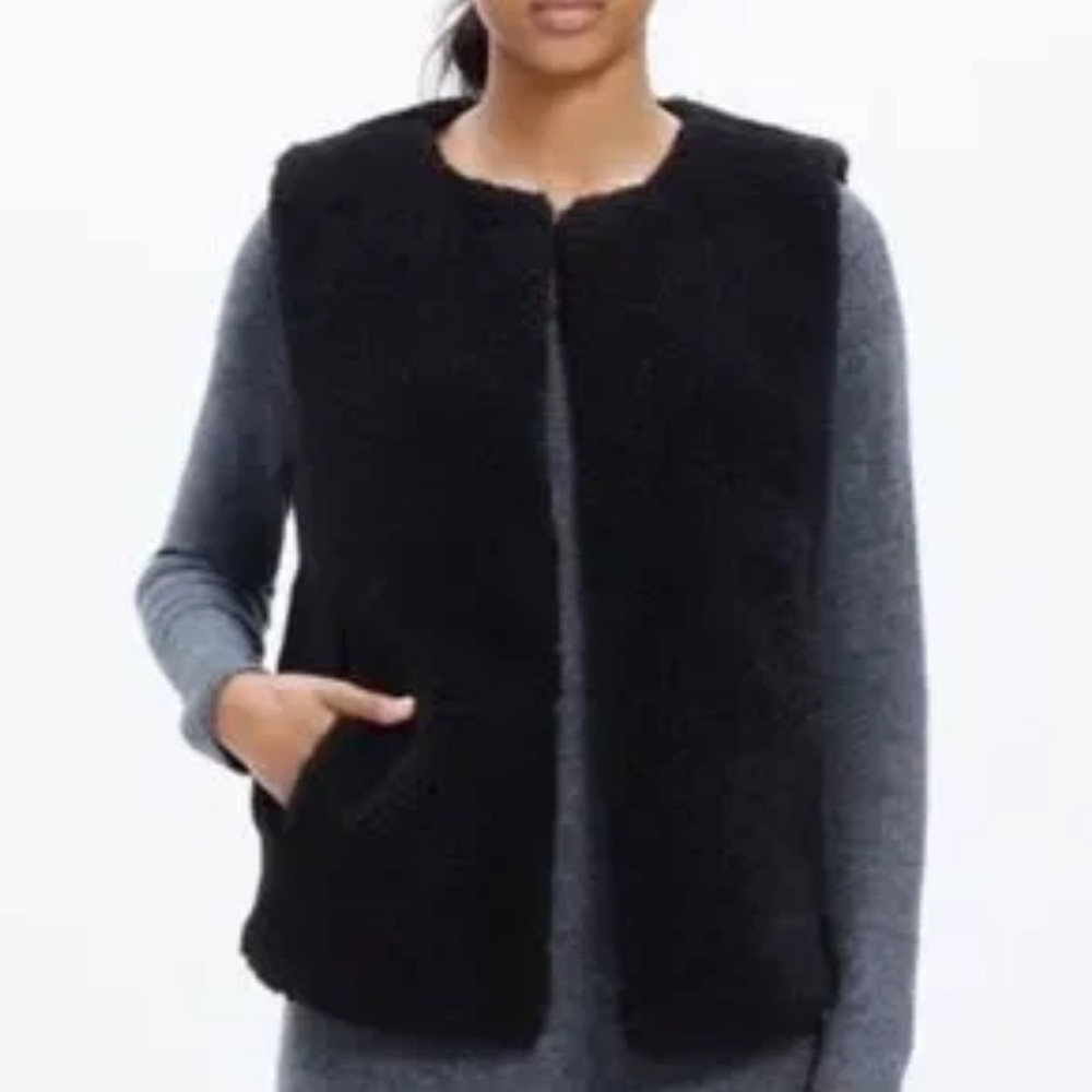Madewell Black Faux-Sherpa Vest